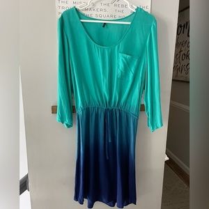 Women’s dress Large